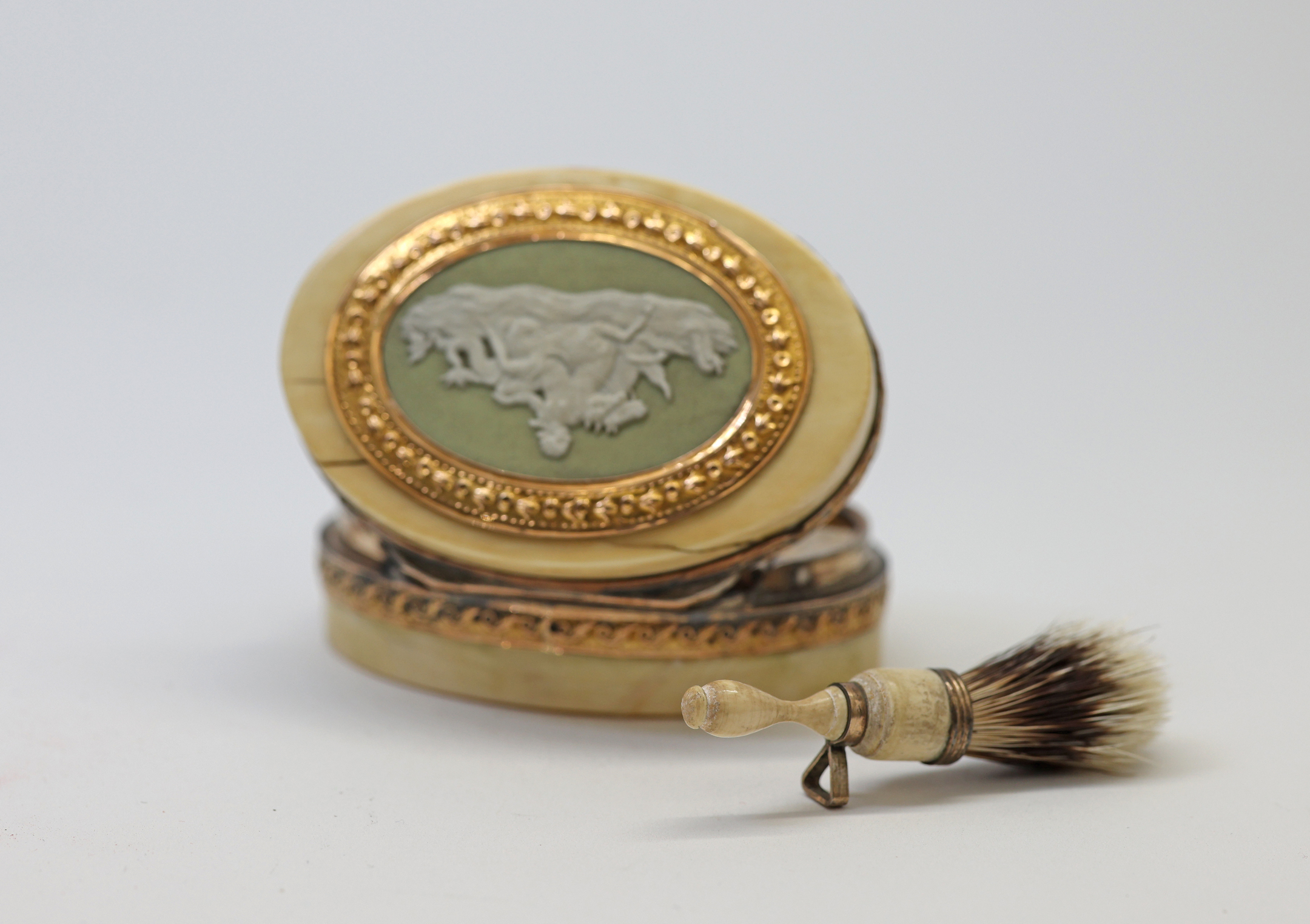 1900s Mouche Box with Brush