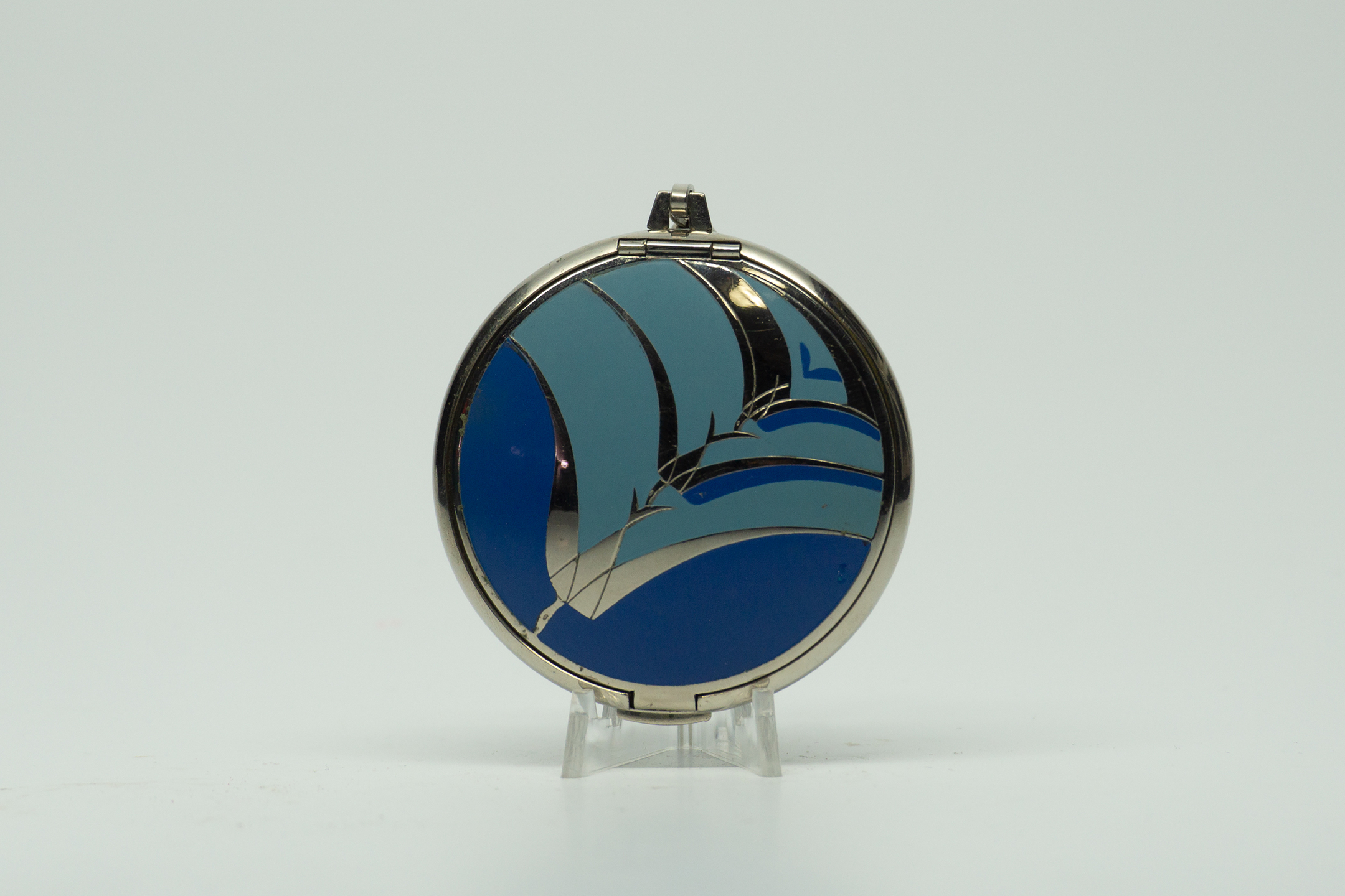 Richard Hudnut Deauville Compact