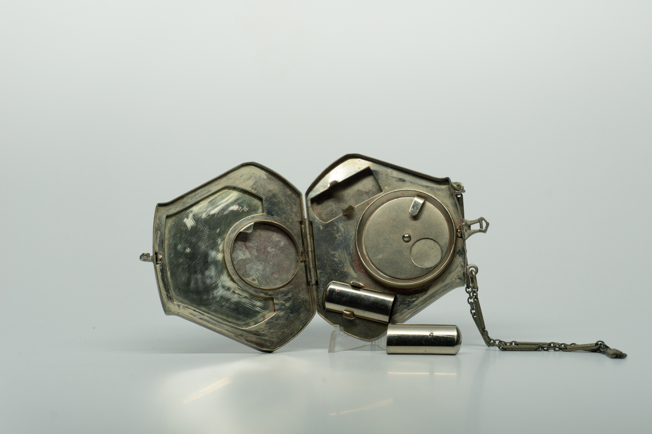 J.M. Fischer Purse Triple Compact