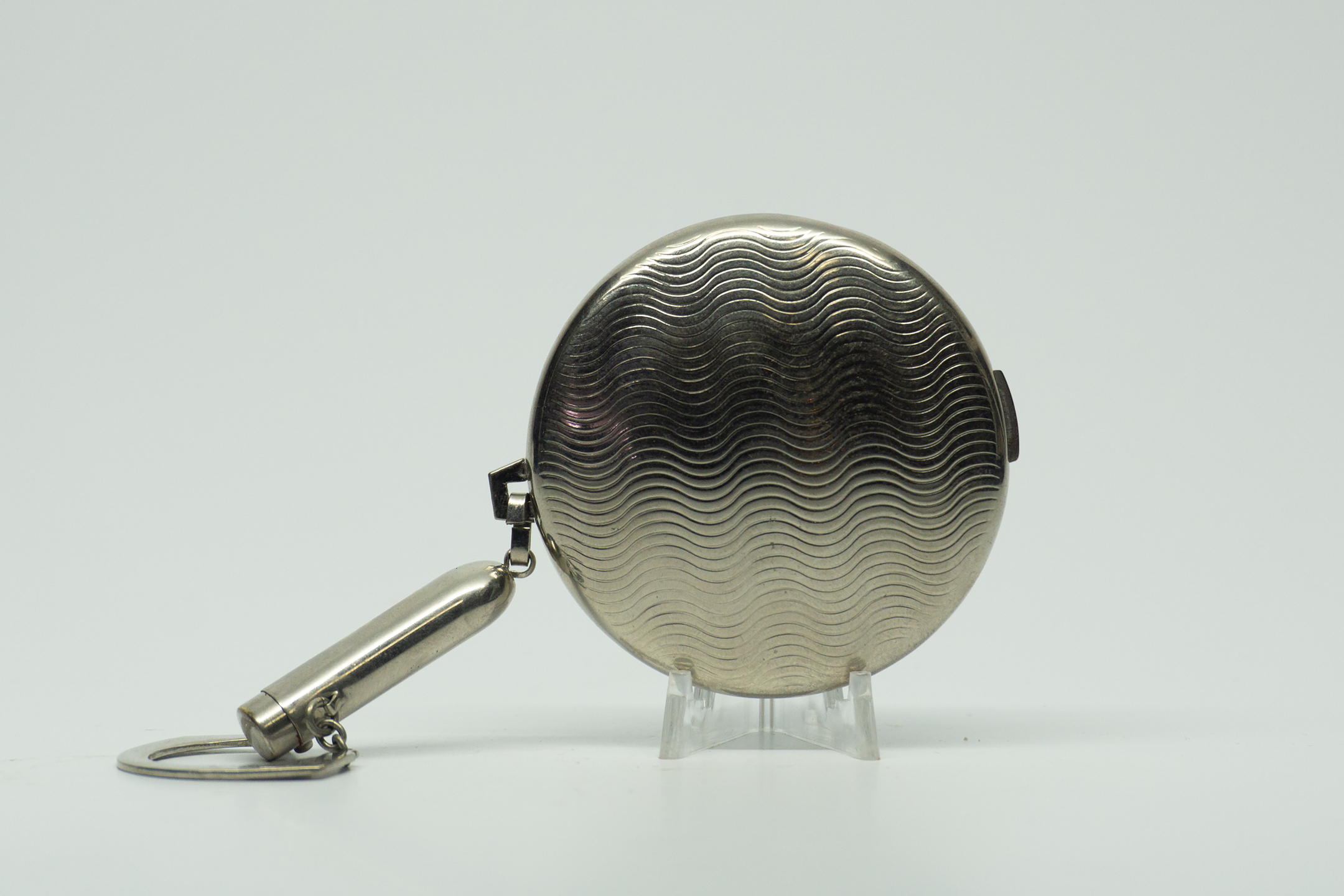 Richard Hudnut Deauville Compact