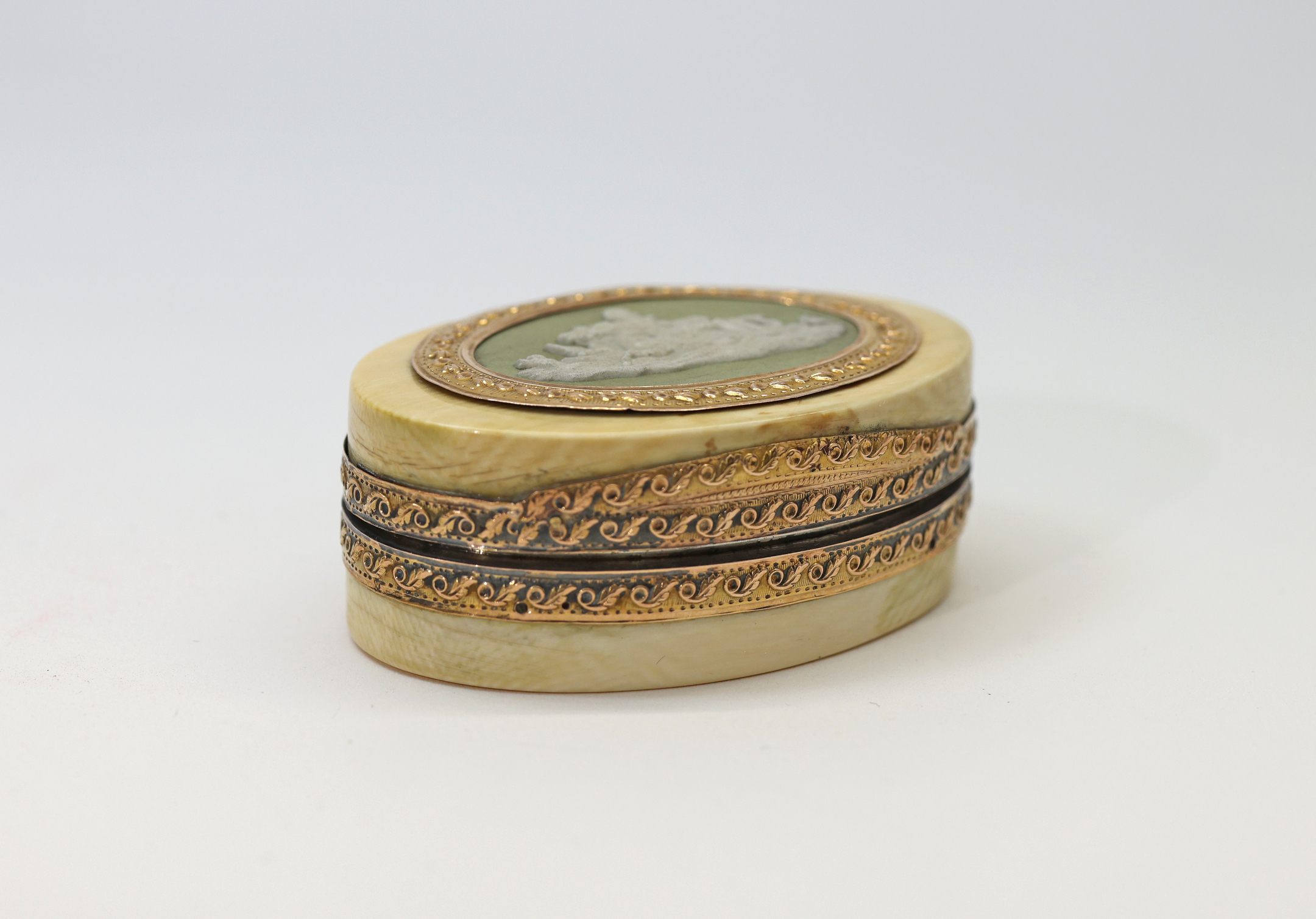 1900s Mouche Box with Brush