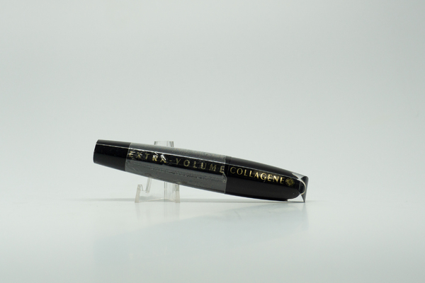 Amy Winehouse's L'Oreal Extra-Volume Collagene Mascara