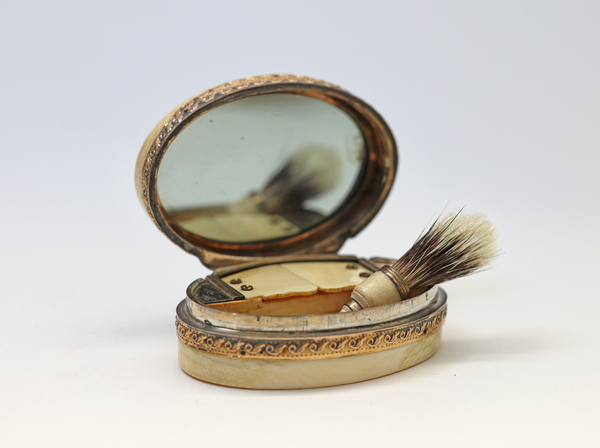 1900s Mouche Box with Brush